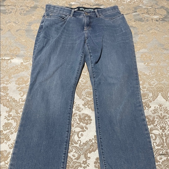 Lee Denim - Lee Total Freedom Modern Series Straight Leg Jeans - Blue
